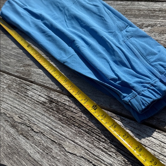 Lululemon Adapted State perforated High-Rise Jogger  Pool blue NWT size 6 - Picture 5 of 6
